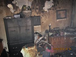Hasiči zasahovali u požáru v bytovém domě v Luhačovicích. 