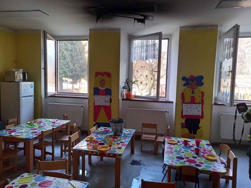 Tři mimořádné události si vyžádaly evakuaci více než sto osob