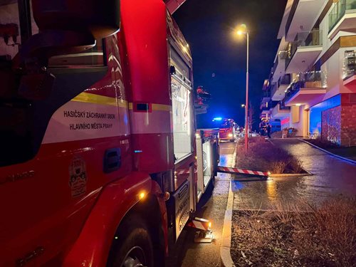 Vánoční tradice jako vážná chyba. Prskavky opět způsobily požáry