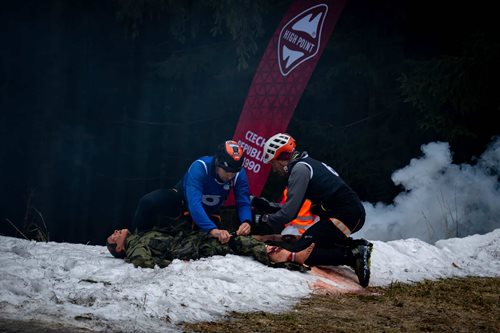 Hasiči prokázali mimořádnou připravenost a ovládli extrémní zimní závod