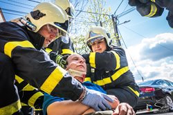 Středočeští hasiči vyhráli extrémní soutěž SOS 2017
