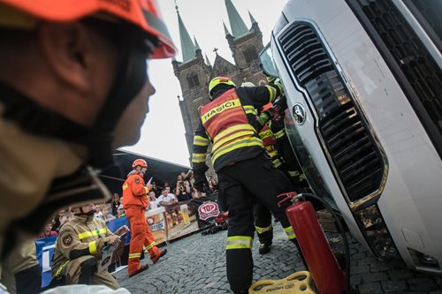 FOTOGALERIE/IX. Mistrovství HZS ČR ve vyprošťování u dopravních nehod (1)