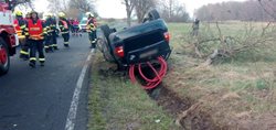 Dvě nehody a devět zraněných v Karlovarském kraji během víkendu