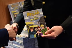 REGI Base I. daroval dětem hasičů 4 tisíce knih v hodnotě půl milionu korun