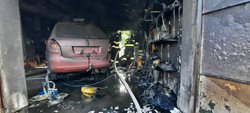 Škoda za čtvrt miliónu při požáru garáže v Táboře
