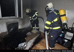 Hasiči při požáru bytu vyhledali dvě kočky pomocí termokamery, požár byl způsoben nedbalostí