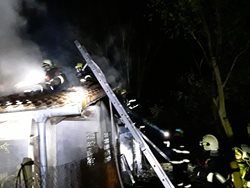 Milionová škoda při požáru domu