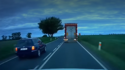 Hazardní předjíždění na Hodonínsku málem skončilo tragédií