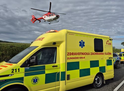 Tragická dopravní nehoda: Tři zaklínění, jeden mrtvý