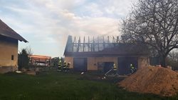 Požár přestavěné stodoly na Kutnohorsku se škodou dva miliony
