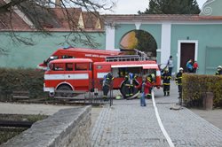 Poslední letošní prohlídka zámku byla pro hasiče zdarma