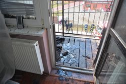 V Třebusicích na Kladensku hasiči rychlým zásahem uchránili byt od požáru