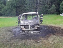 Doutnající dodávku ochlazovali šumperští hasiči