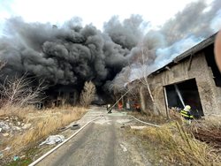 Požár pneumatik v Kladně způsobil rozruch