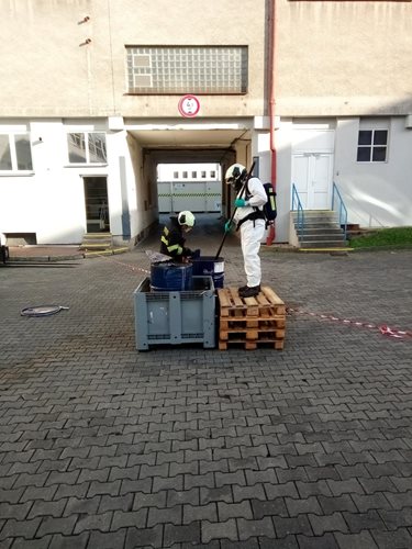 Chemický zásah v českobudějovické firmě