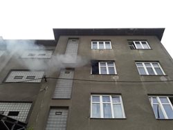Požár v opuštěné budově v Přeštické ulici v Plzni
