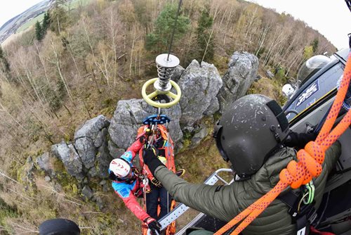 Zledovatělé cesty zvyšují riziko pádů