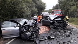 Čelní střet dvou vozidel u Vejprnic v Plzeňském kraji