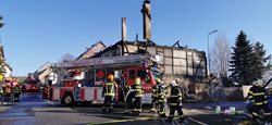 Požár domů v obci Výsluní, okres Chomutov