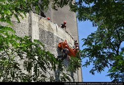 Výcvik hasičů-lezců na bývalém vodojemu v Kladně