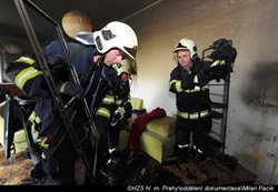 U požáru bytu v pražských Čimicích zasahovaly tři jednotky hasičů