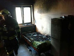 Požár pokoje v ubytovně způsobila nedbalost