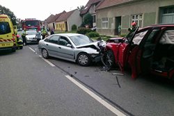 Šest lidí se zranilo při dopravní nehodě