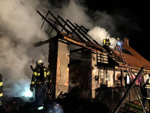 Požár zničil hospodářskou budovu