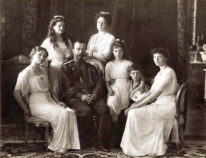 Family_in_1913.jpg Family_in_1913.jpg