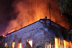 V Sedlíkovicích shořelo stavení v hodnotě dvou miliónů