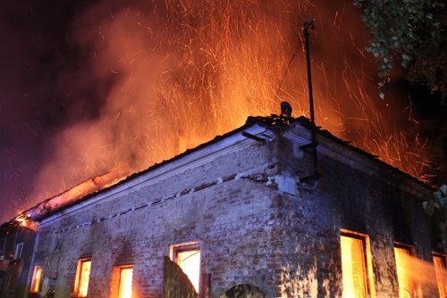 V Sedlíkovicích shořelo stavení v hodnotě dvou miliónů