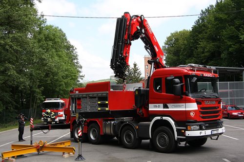 Slavnostní předání nového vozidla doplnily praktické ukázky