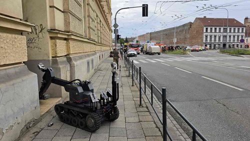 U školy našli podezřelý předmět. Evakuováno bylo 400 lidí