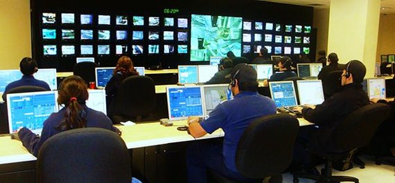 640px-Emergency_Call_Center_112.jpg